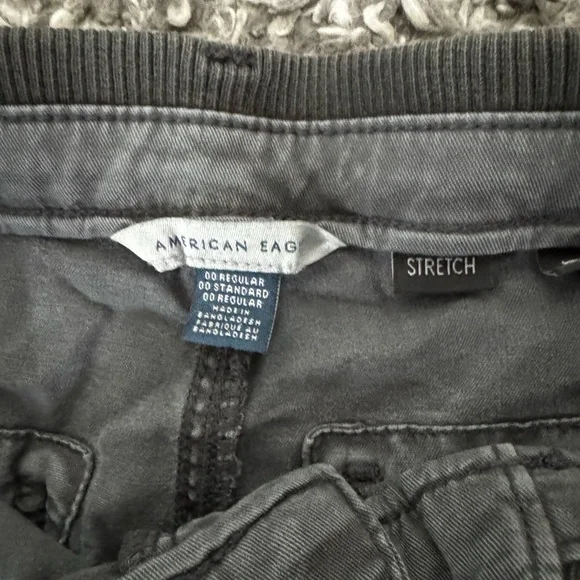 Grey American eagle cargo stretch pants - Picture 4 of 4